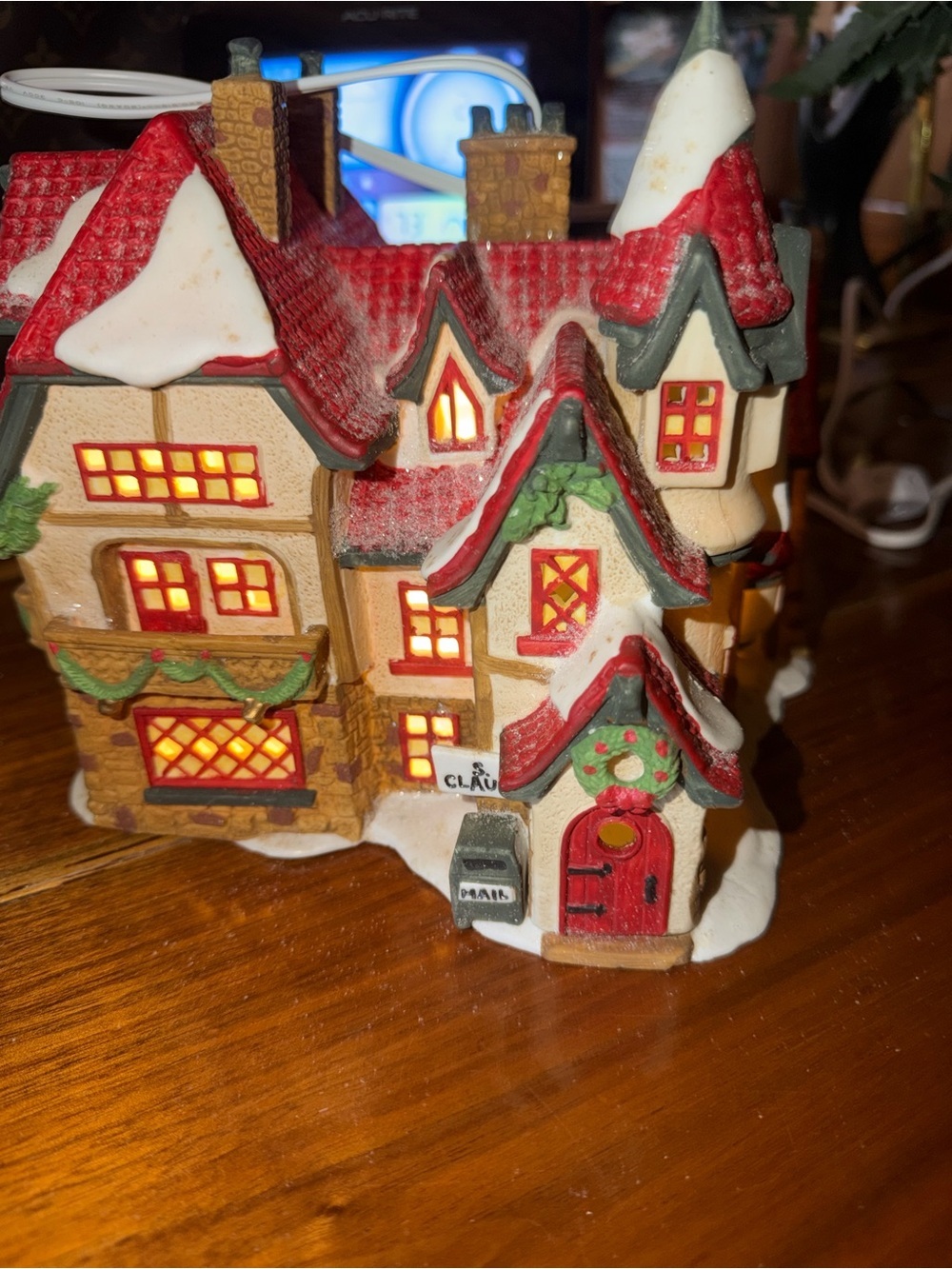Department 56 Red and White Lighted Christmas Cottage rare. Santa’s workshop